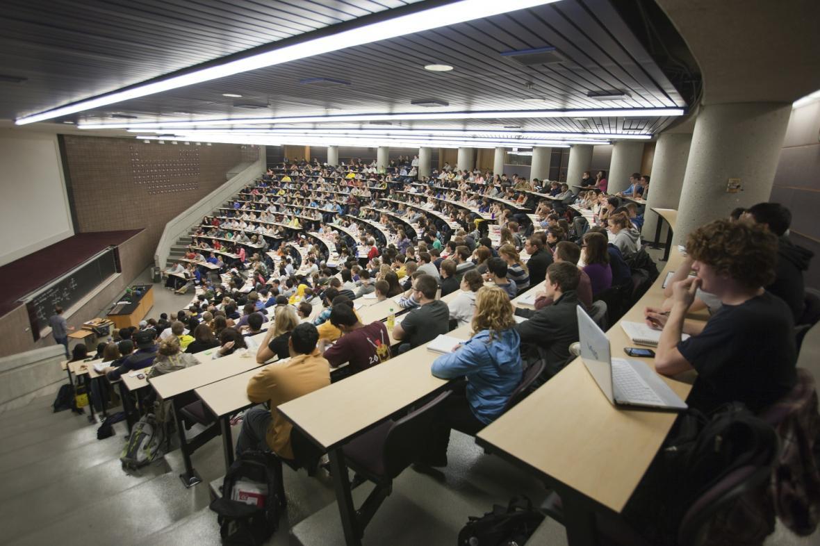 دانشگاه های جهان چگونه بحران صندلی های خالی را مدیریت می کنند؟